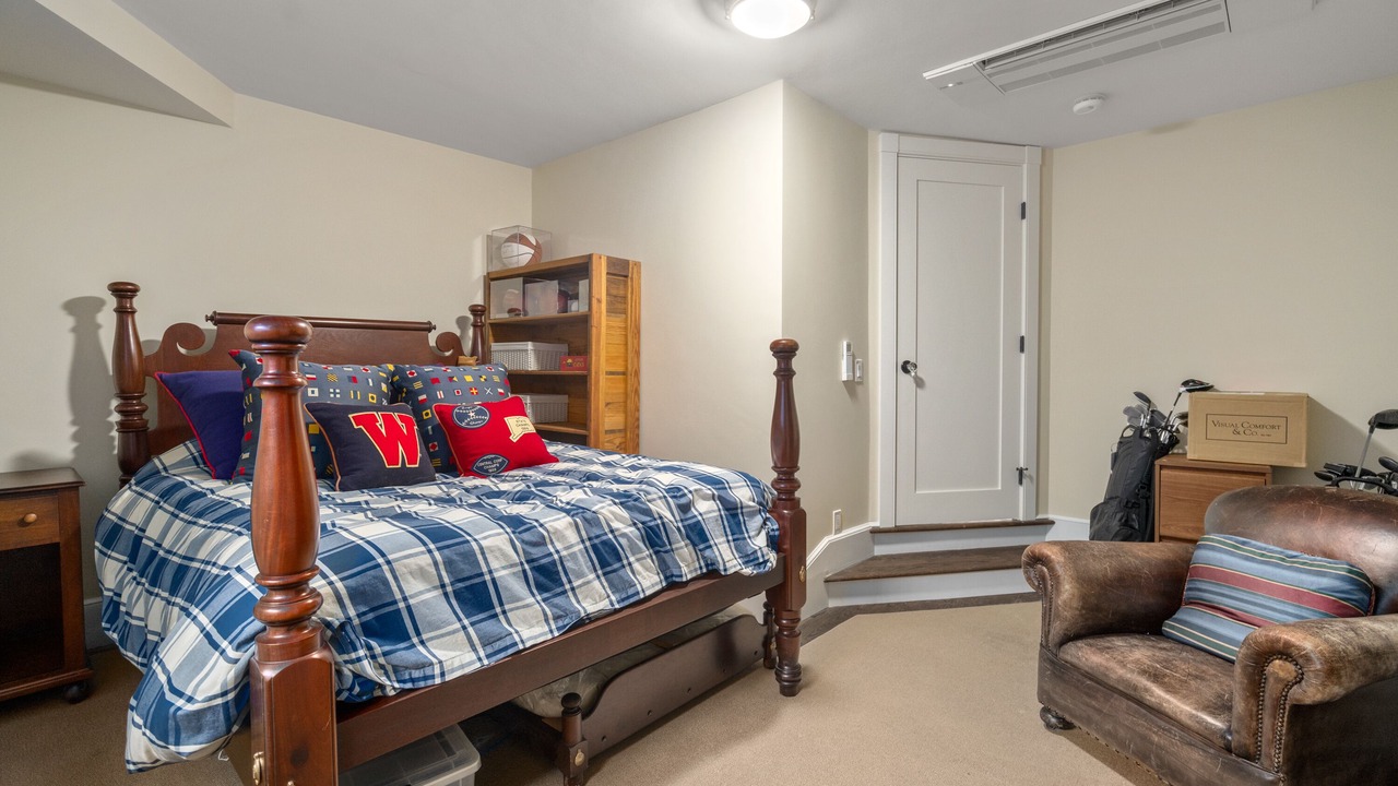 Photo of Bedroom in Beacon Hill