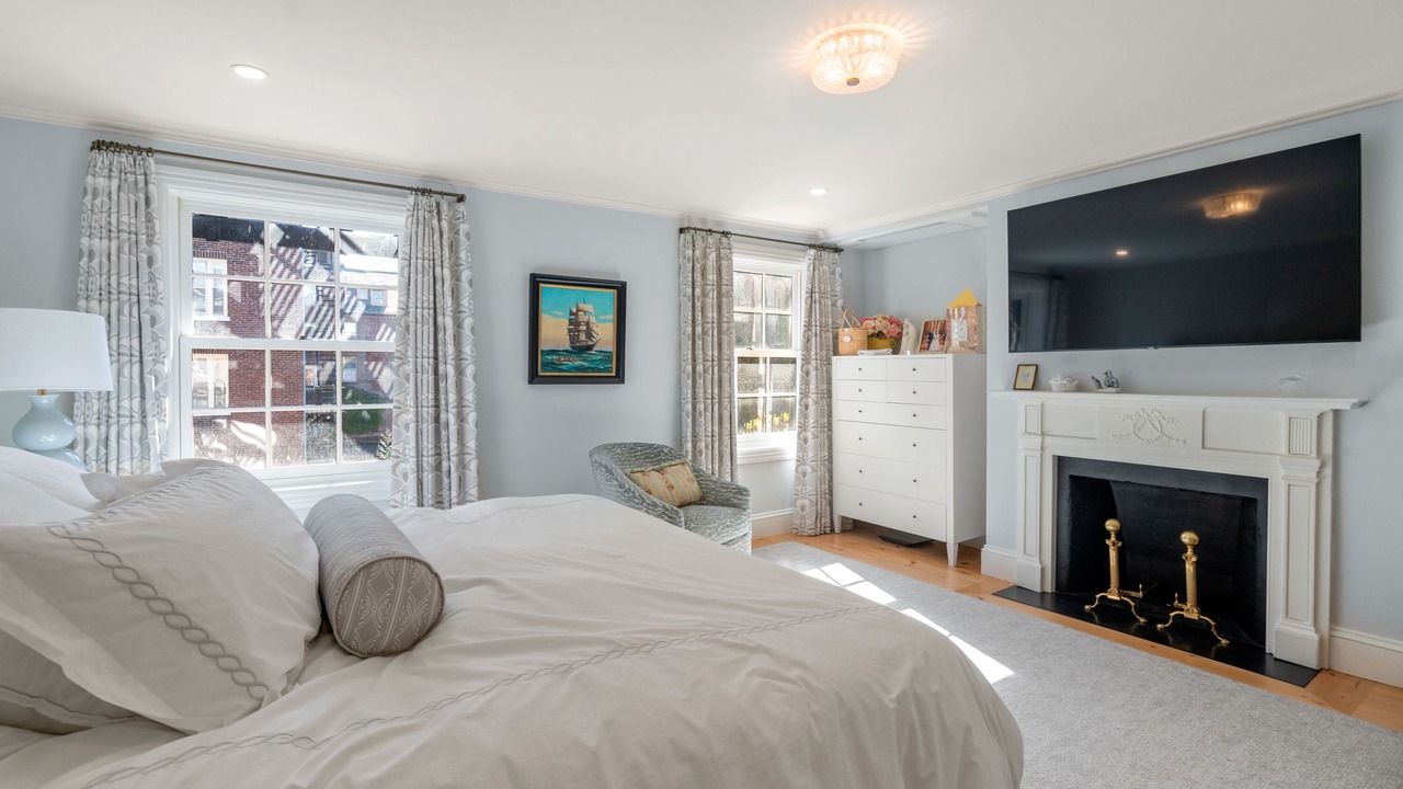 Photo of Bedroom in Beacon Hill