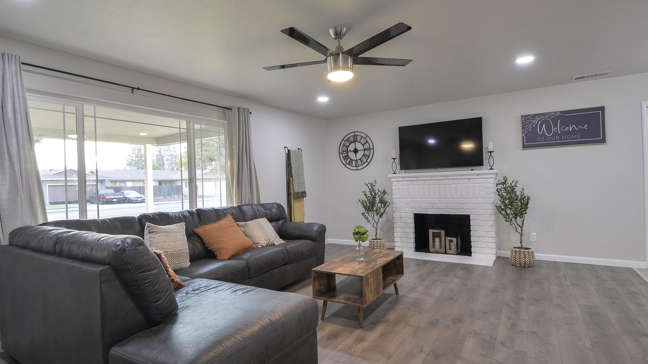 Photo of Livingroom in Turlock