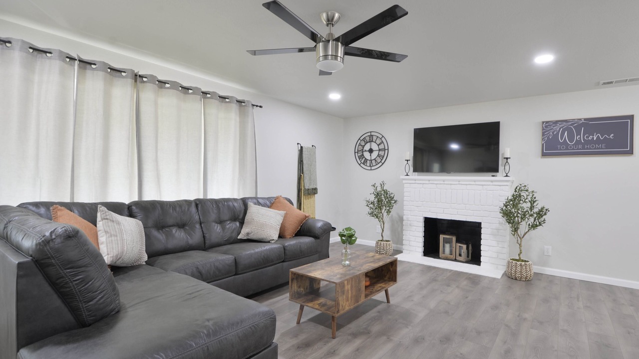 Photo of Livingroom in Turlock