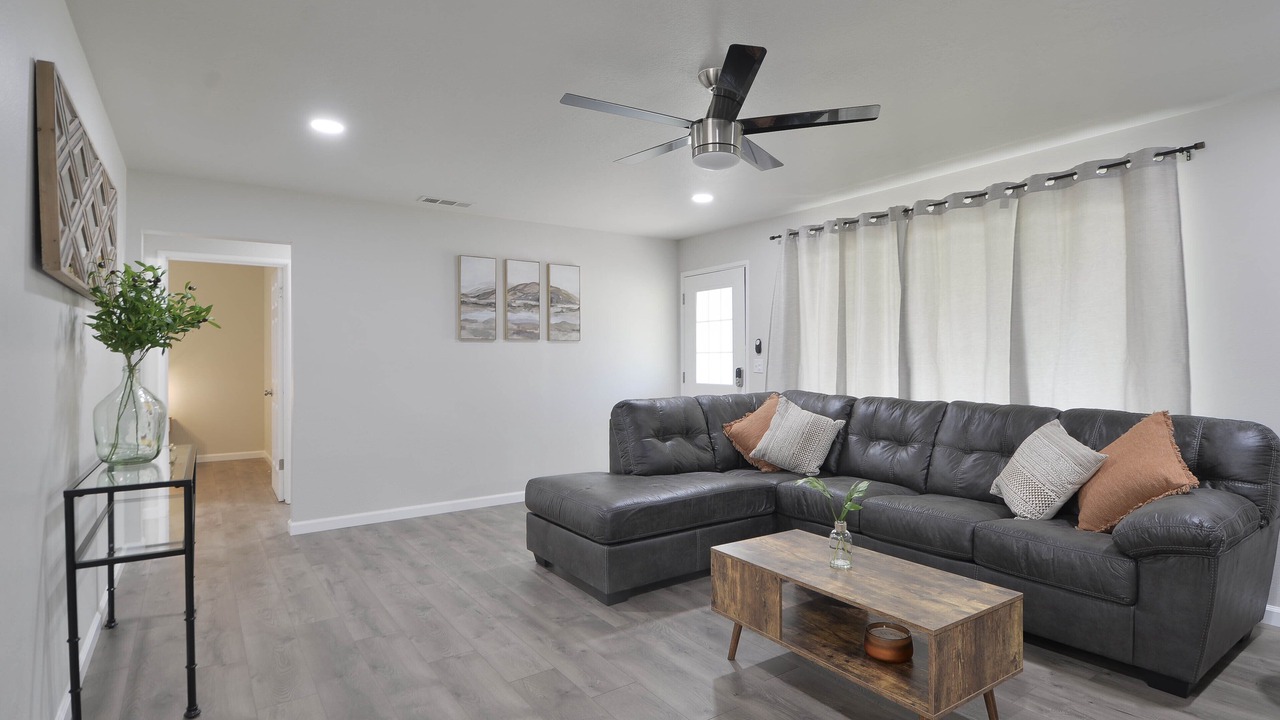Photo of Livingroom in Turlock
