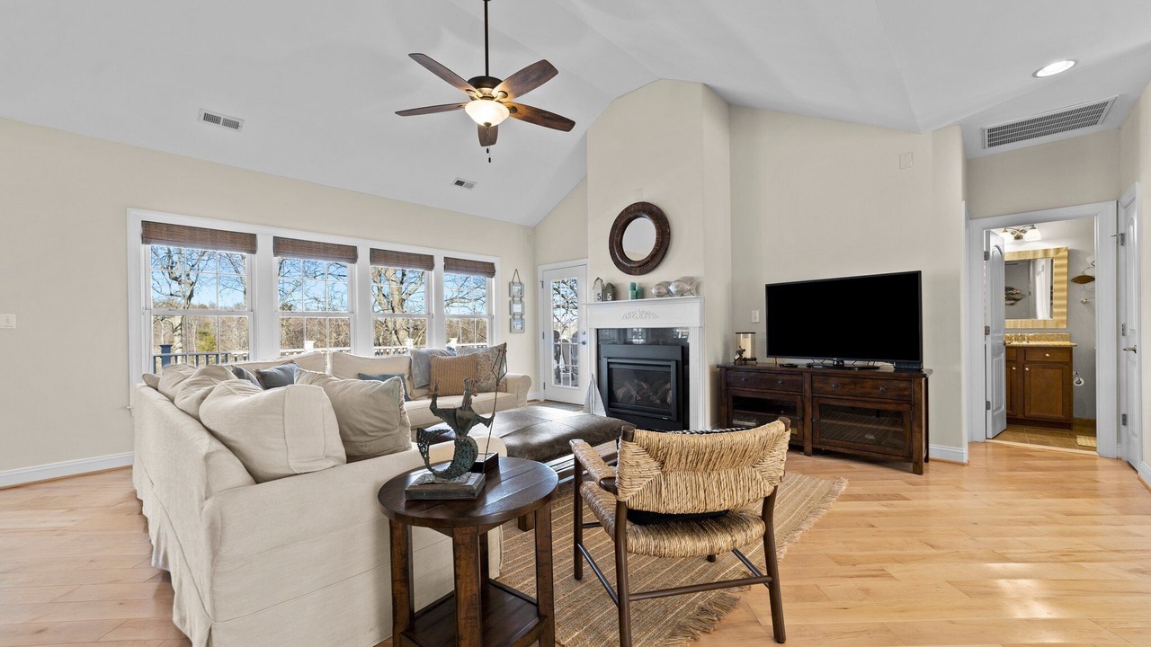 Photo of Bedroom in Louisa