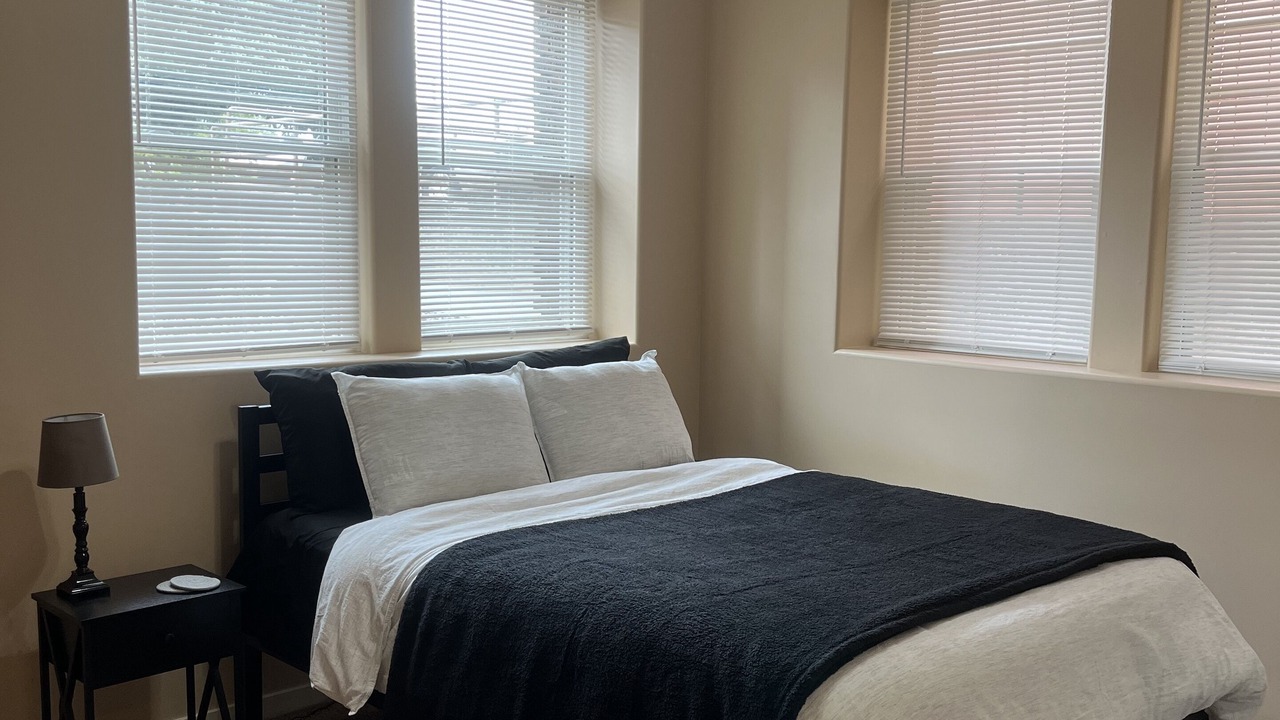 Photo of Bedroom in Near South