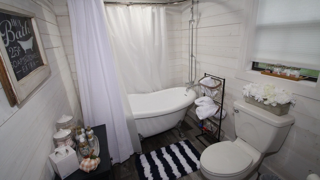 Photo of Bathroom in Glen Rose
