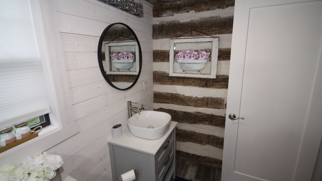 Photo of Bathroom in Glen Rose