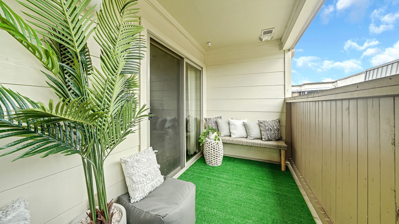 Photo of Patio Balcony in South Main