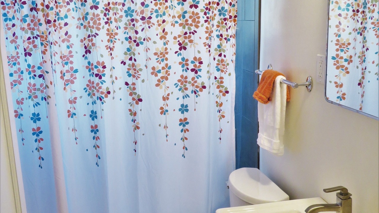 Photo of Bathroom in Summit Park