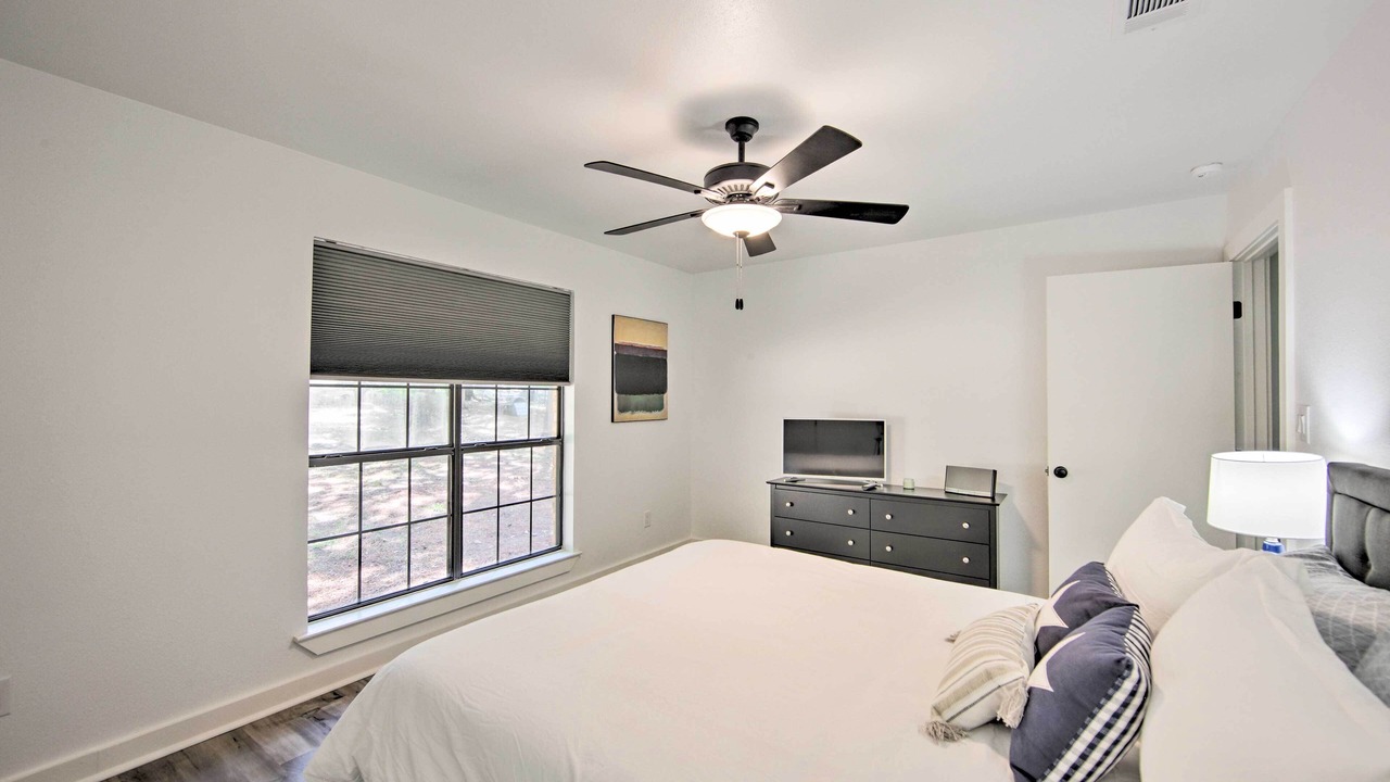 Photo of Bedroom in Flint