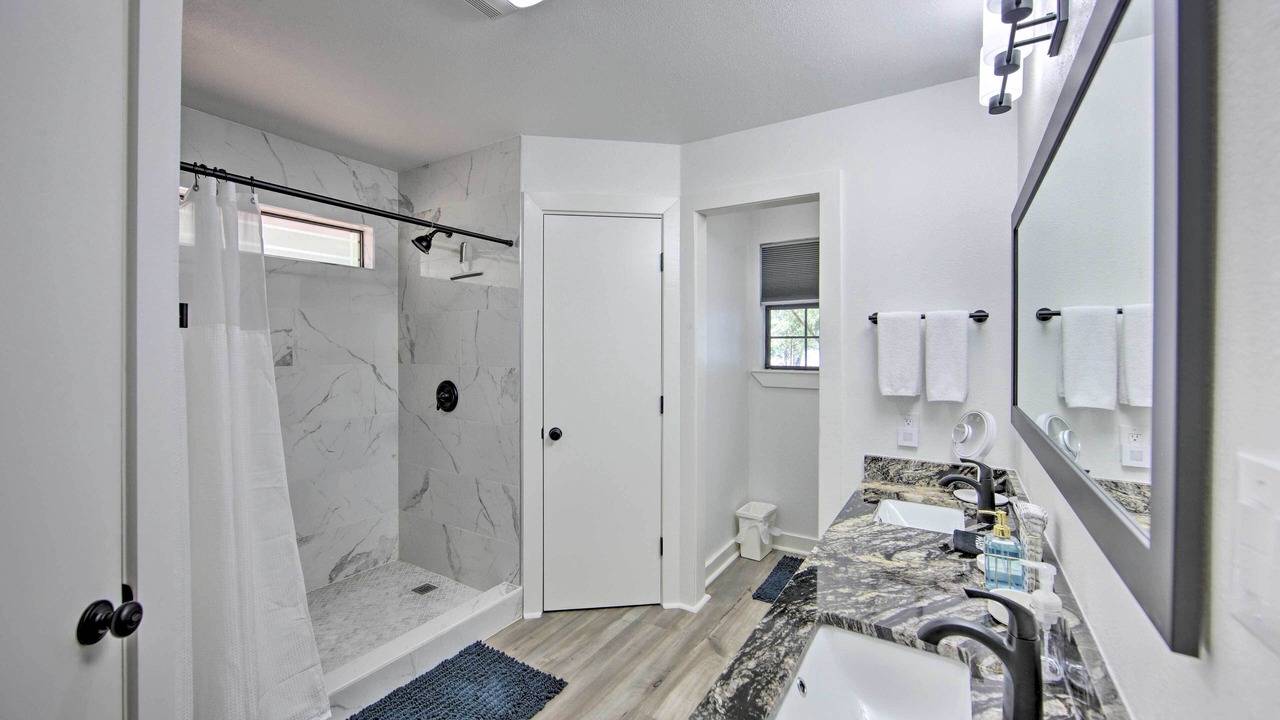 Photo of Bathroom in Flint
