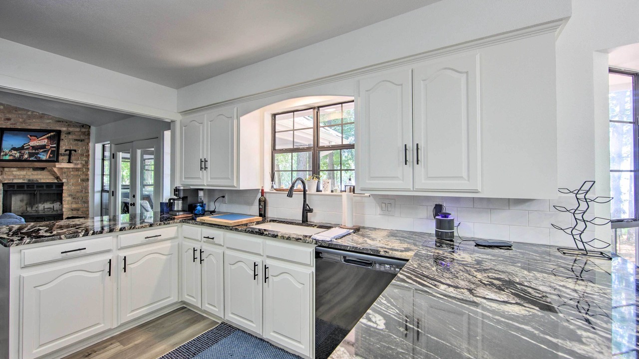 Photo of Kitchen in Flint