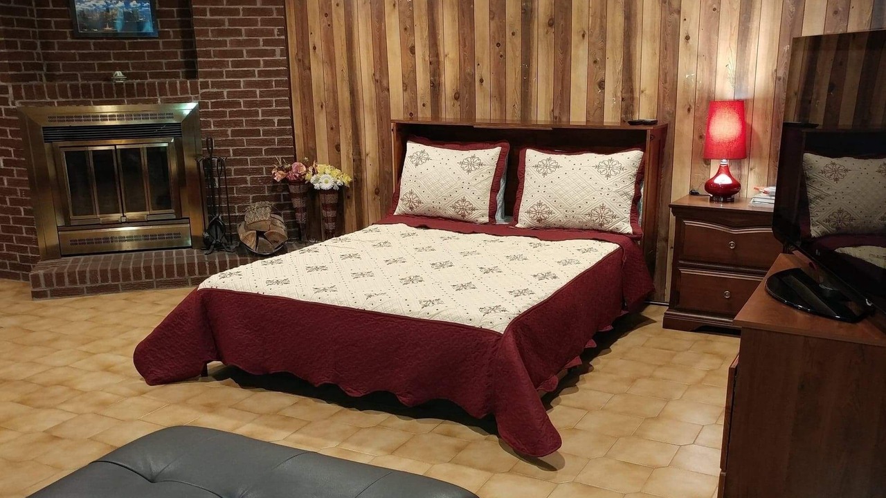 Photo of Bedroom in Saint-Leonard