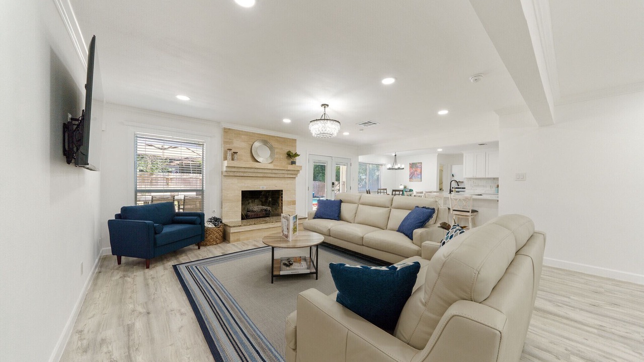 Photo of Livingroom in North Central Thousand Oaks