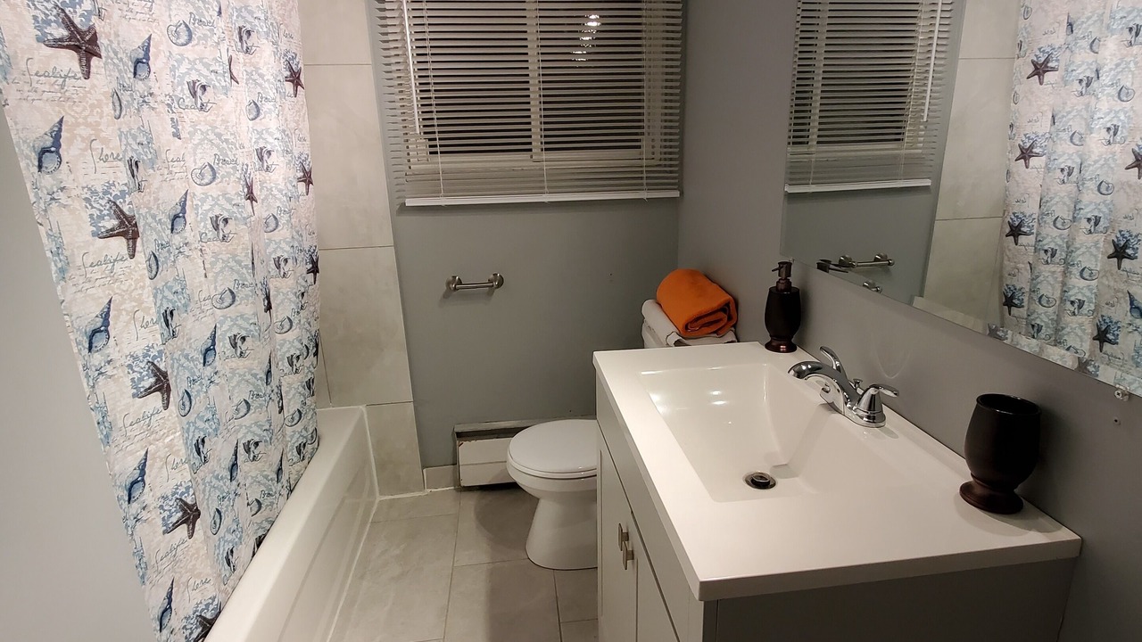 Photo of Bathroom in Saint-Leonard