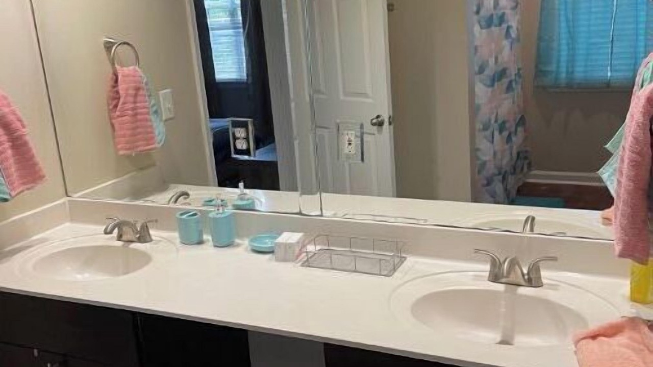 Photo of Bathroom in Lindbergh