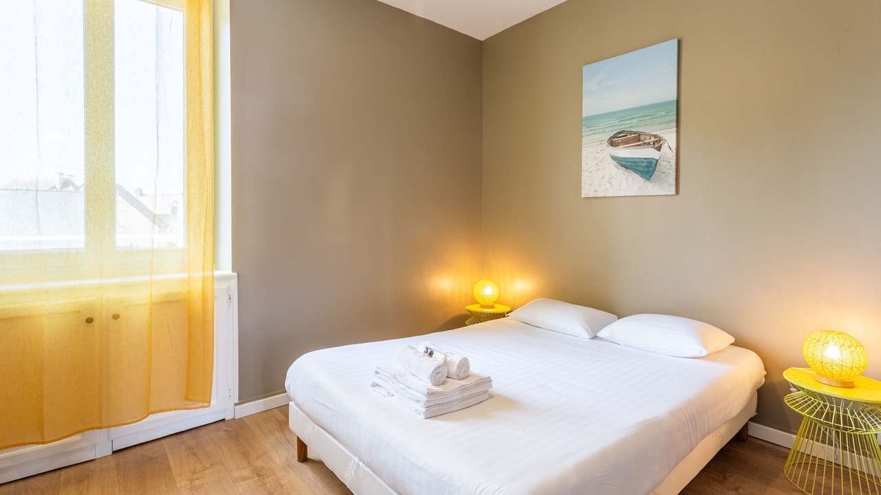 Photo of Bedroom in Saint-Coulomb