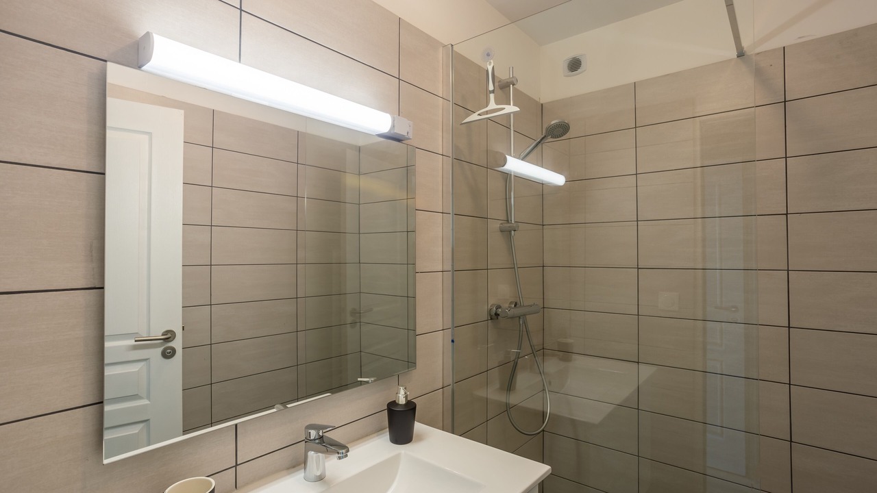 Photo of Bathroom in Saint-Coulomb
