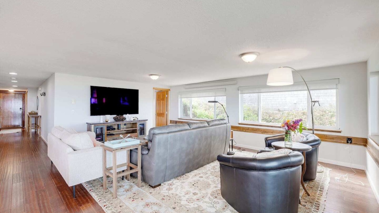 Photo of Bedroom in Rockaway Beach