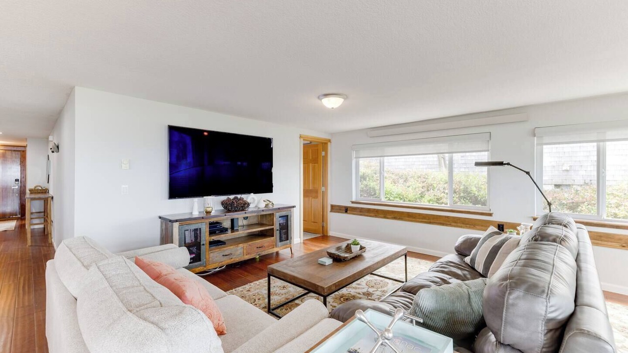 Photo of Bedroom in Rockaway Beach