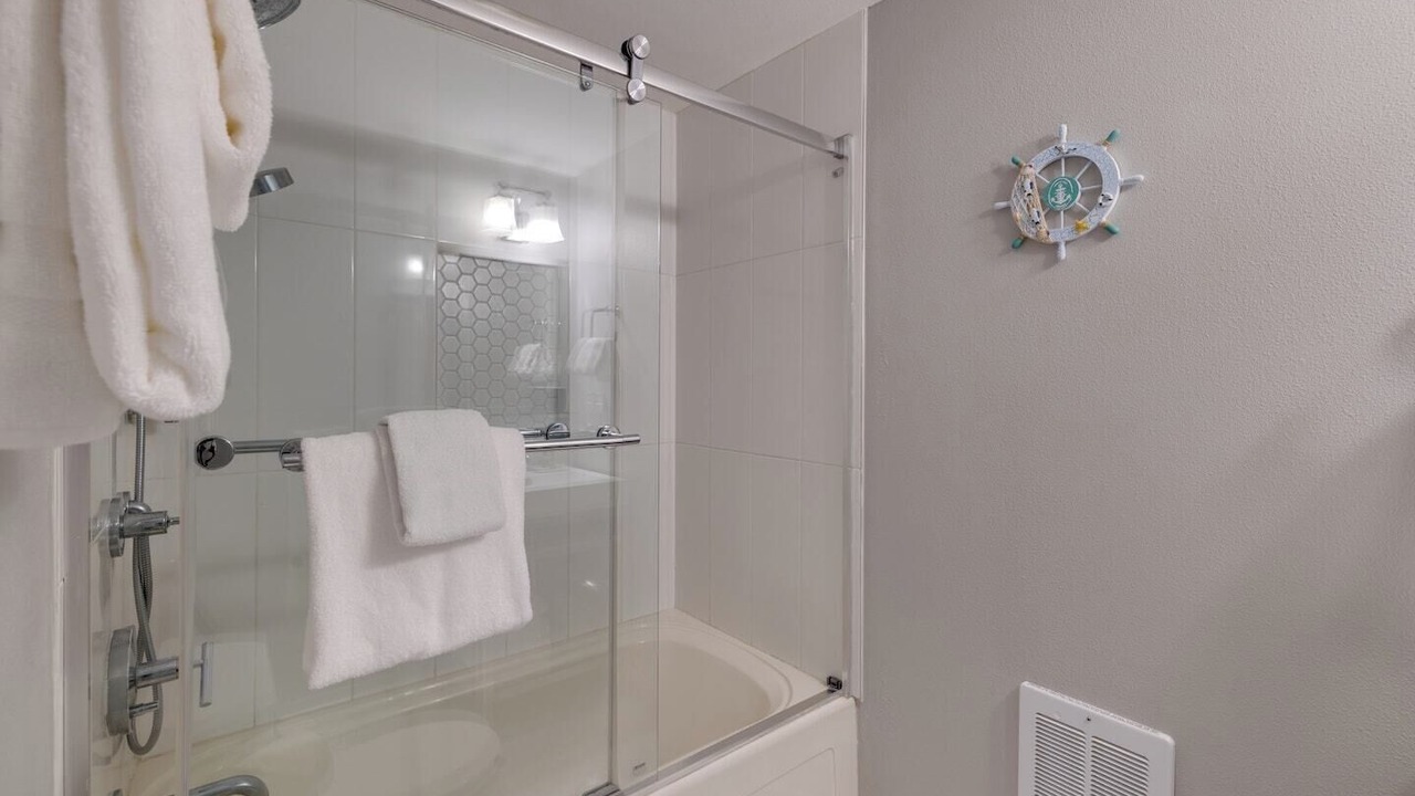 Photo of Bathroom in Rockaway Beach