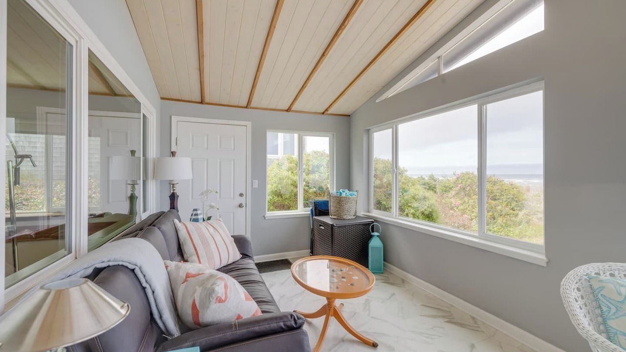 Photo of Bedroom in Rockaway Beach