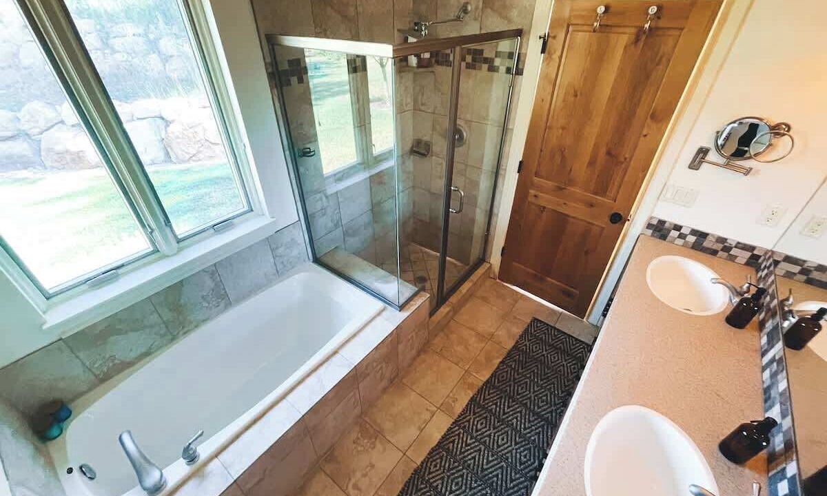 Photo of Bathroom in Eden