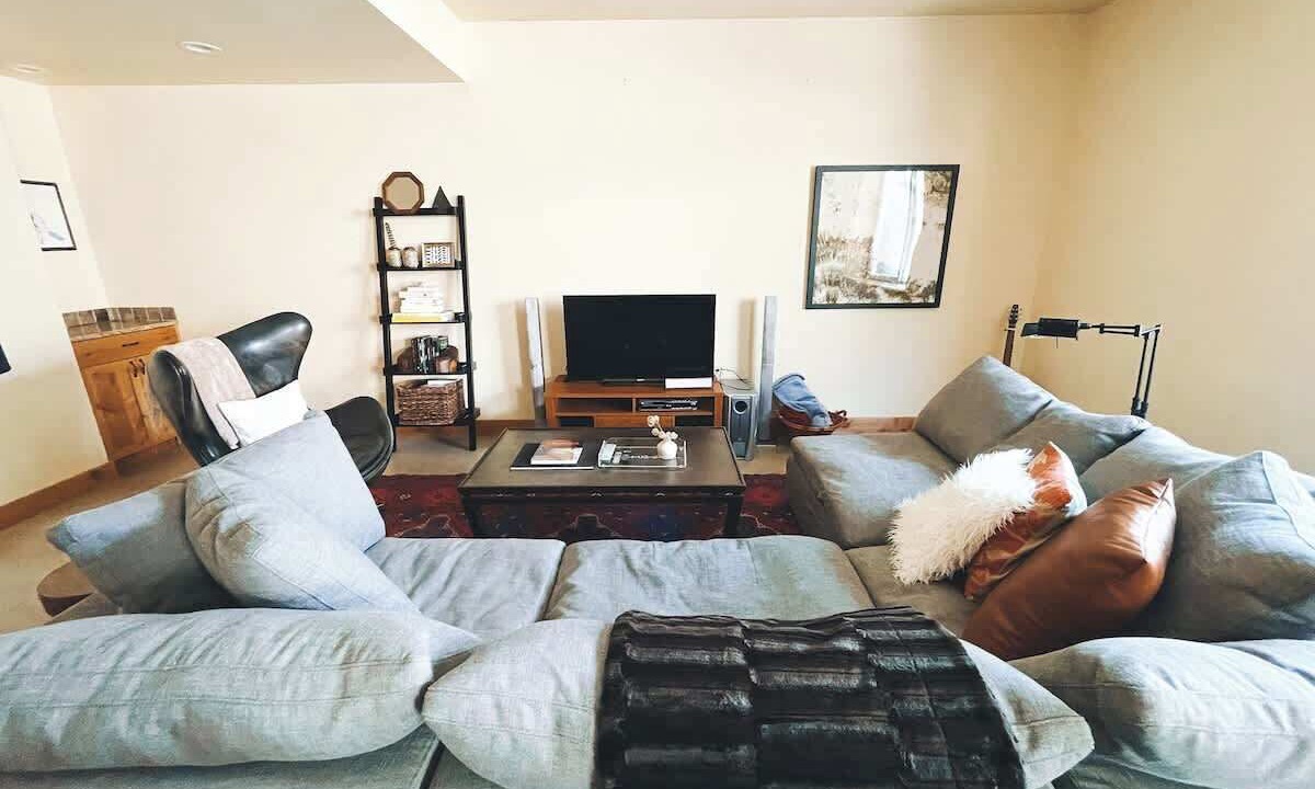 Photo of Livingroom in Eden