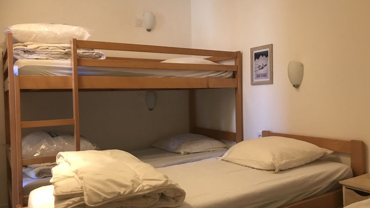 Photo of Bedroom in Genos