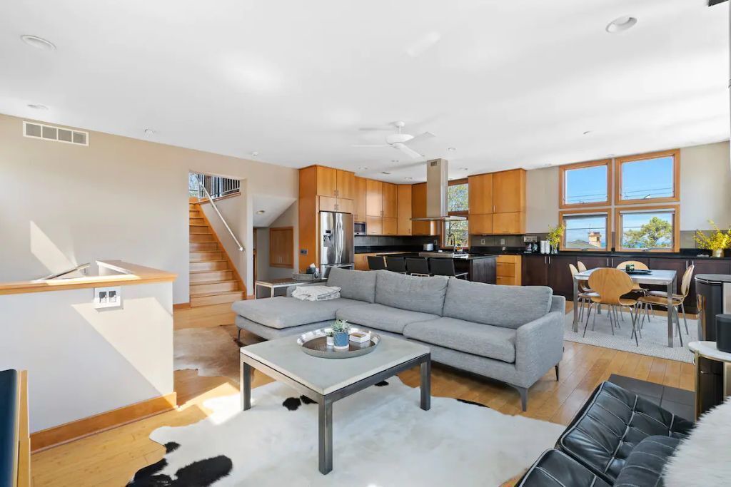 Photo of Livingroom in Miller Beach