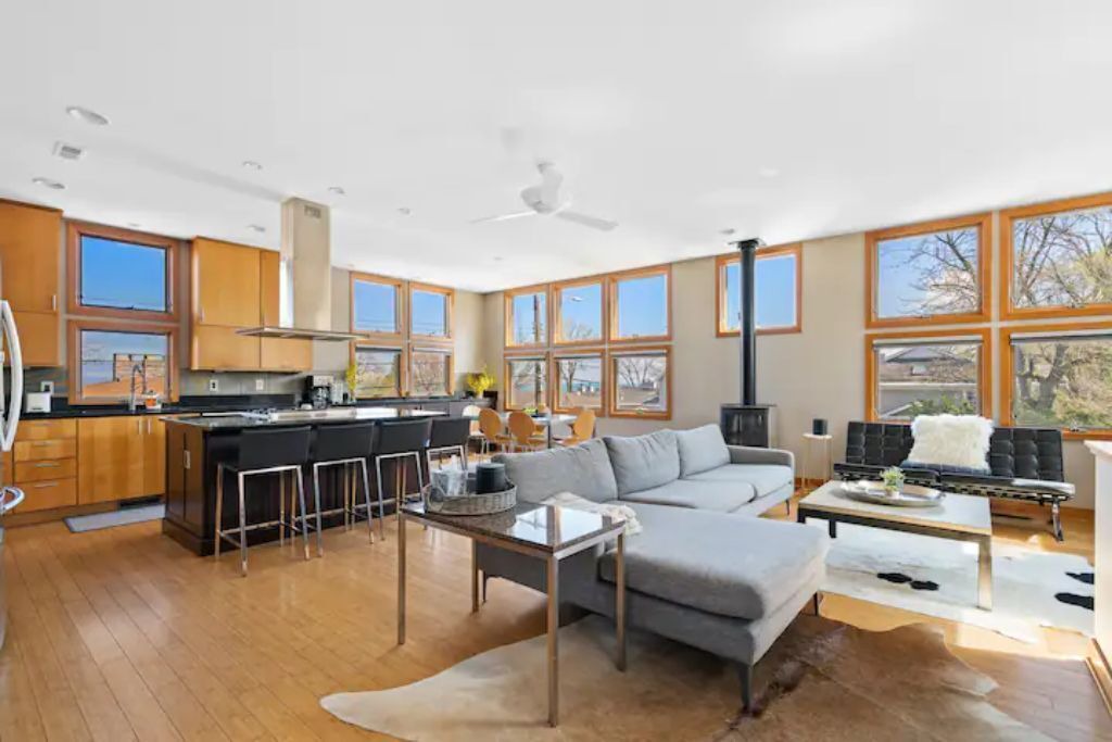 Photo of Livingroom in Miller Beach