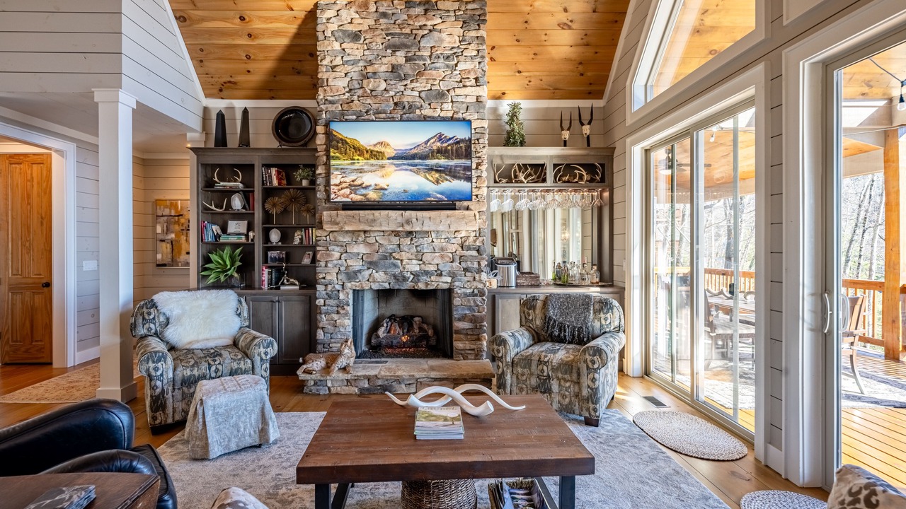 Photo of Livingroom in Sapphire