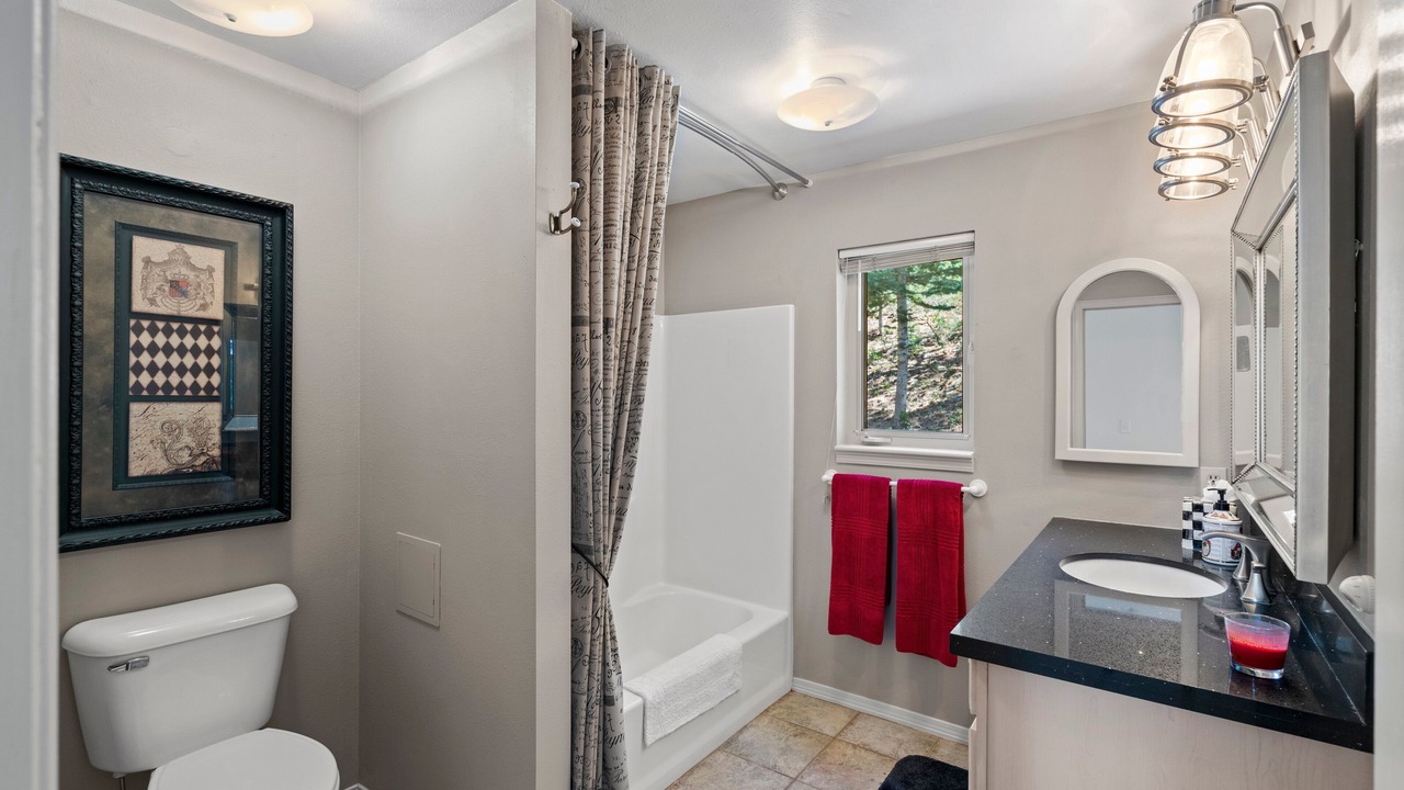 Photo of Bathroom in Forest Lakes