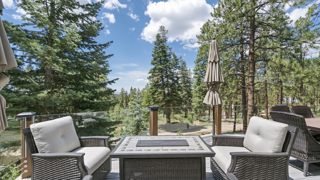 Photo of Outdoor in Forest Lakes