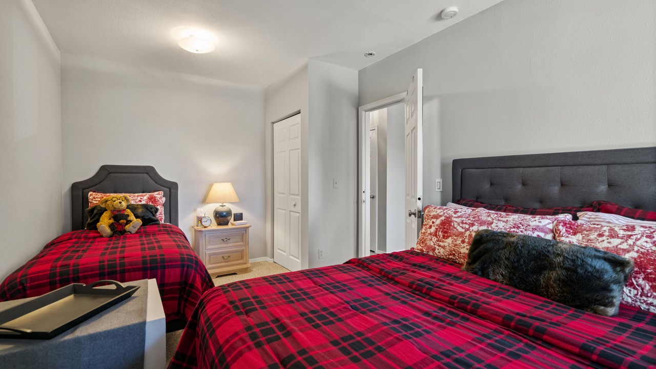 Photo of Bedroom in Forest Lakes