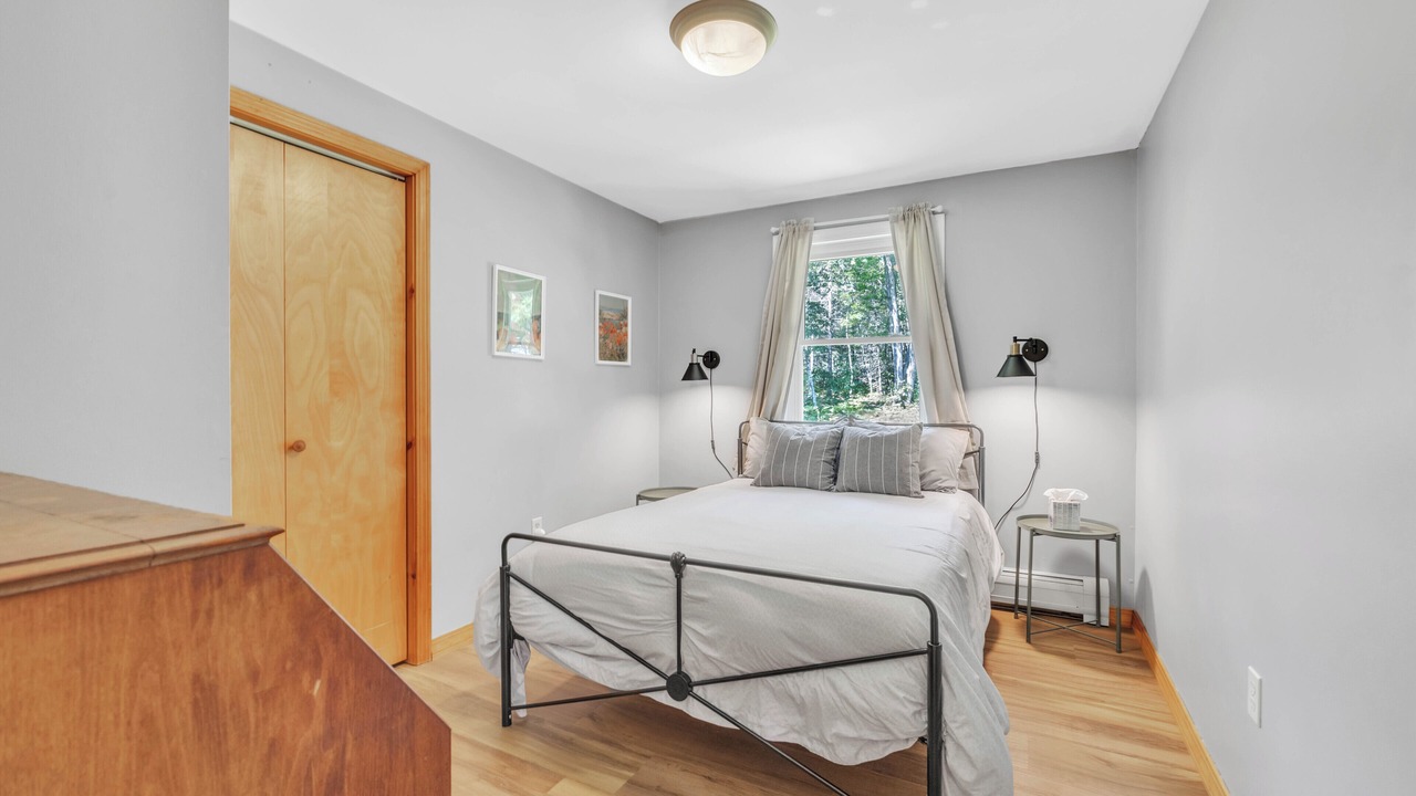 Photo of Bedroom in Surry