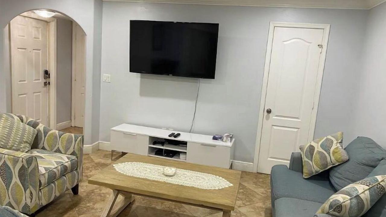 Photo of Livingroom in Lake Worth Corridor