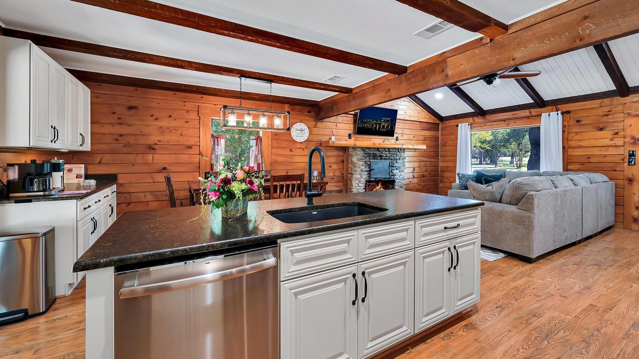 Photo of Kitchen in China Spring