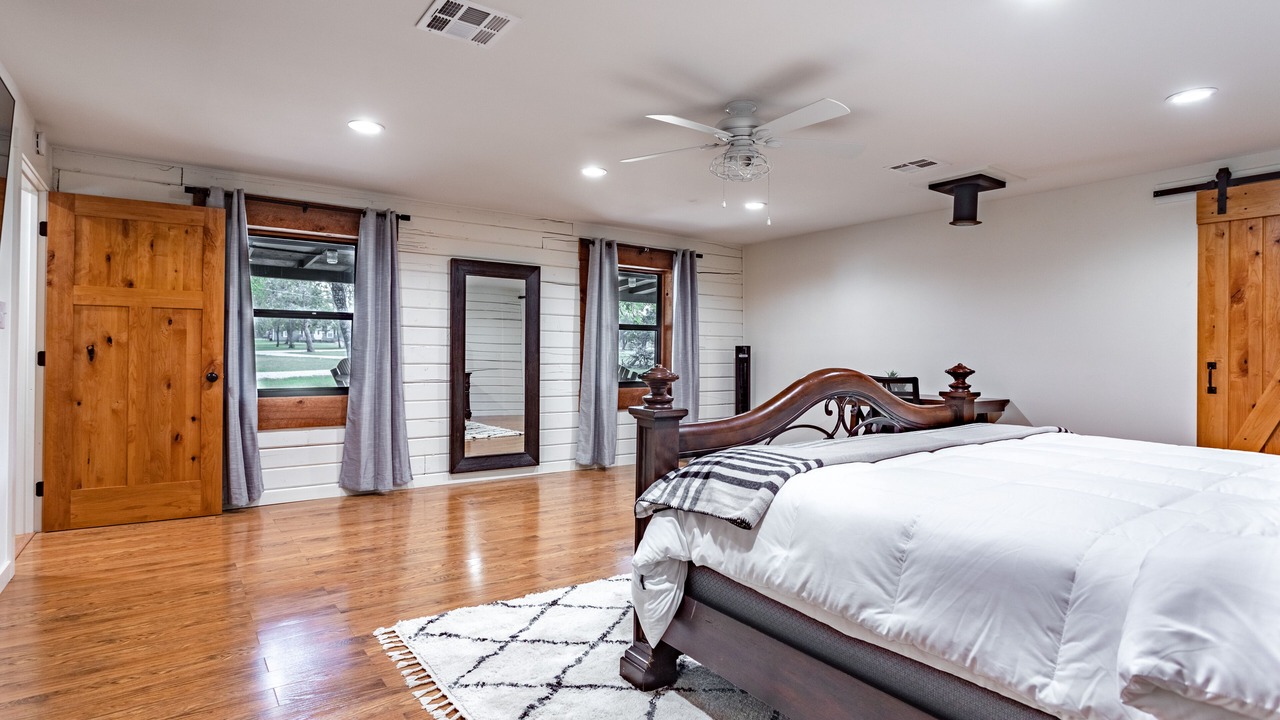 Photo of Bedroom in China Spring