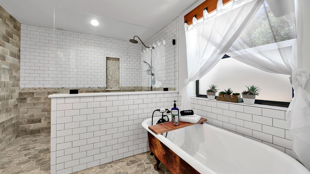 Photo of Bathroom in China Spring