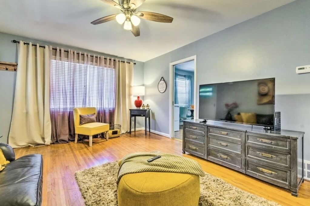 Photo of Livingroom in Hillcrest