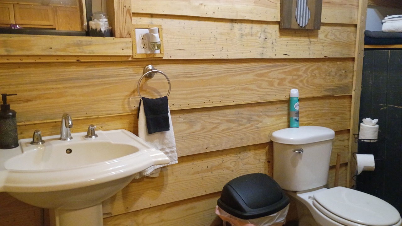 Photo of Bathroom in Glenwood