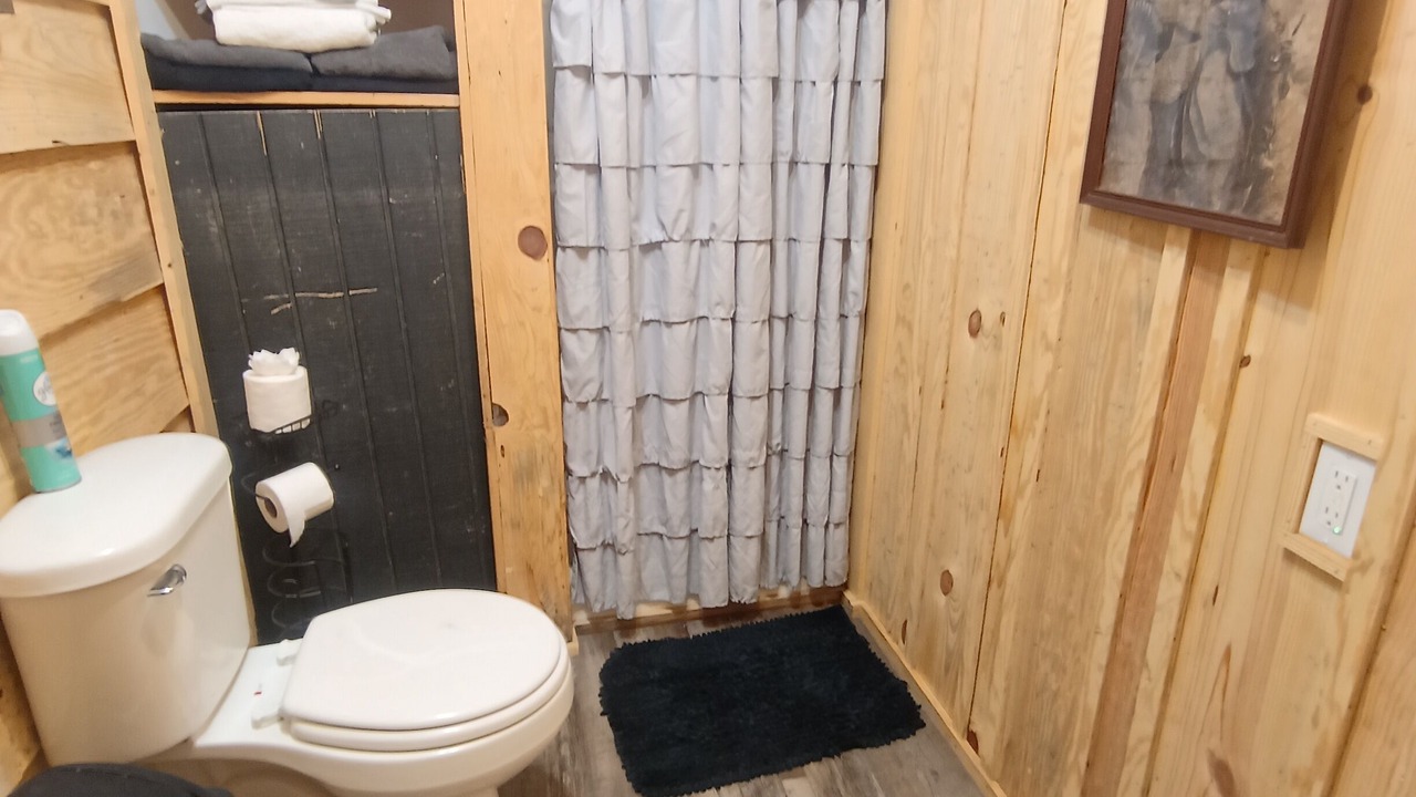 Photo of Bathroom in Glenwood
