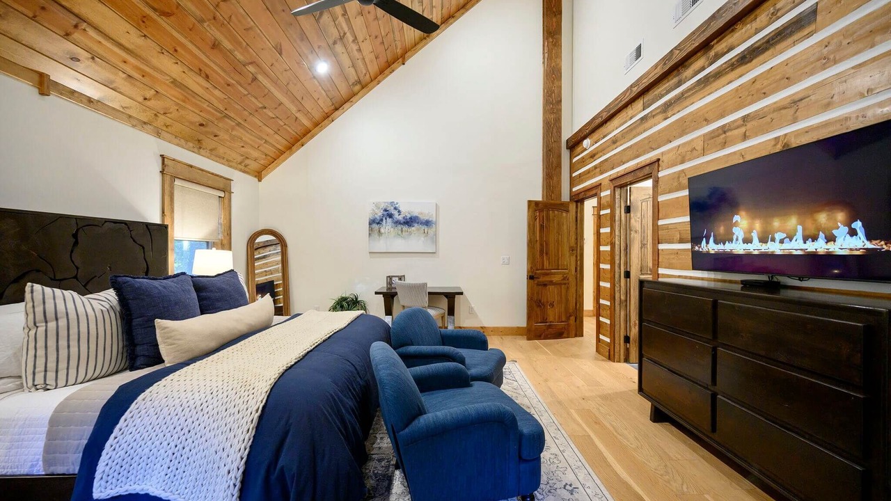 Photo of Bedroom in Broken Bow