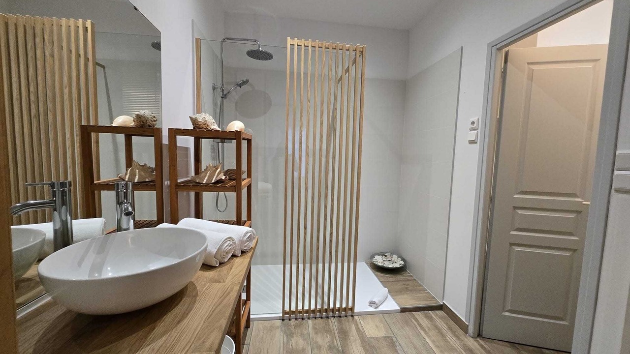 Photo of Bathroom in Saouzelong - Rangueil