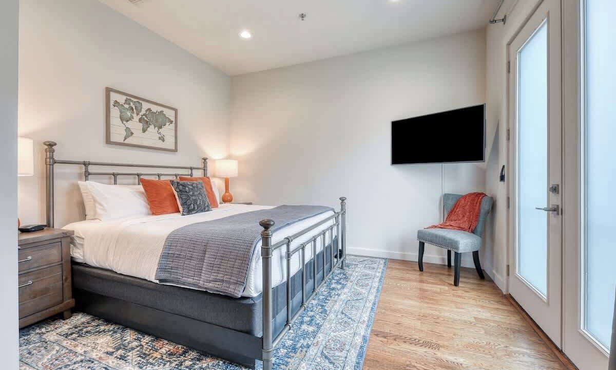 Photo of Bedroom in Tobin Hill