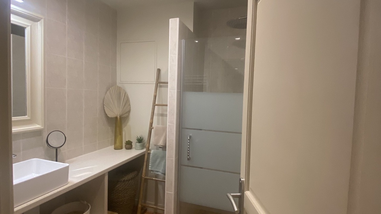 Photo of Bathroom in Pujaut