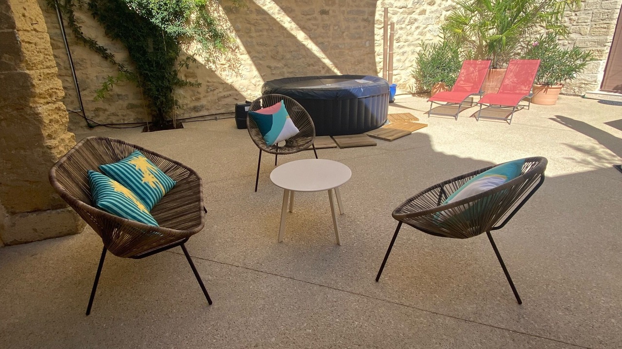 Photo of Patio Balcony in Pujaut