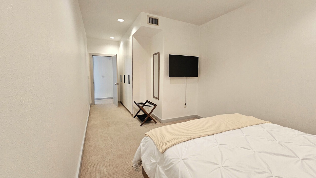 Photo of Bedroom in Midtown