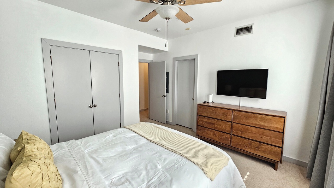 Photo of Bedroom in Midtown