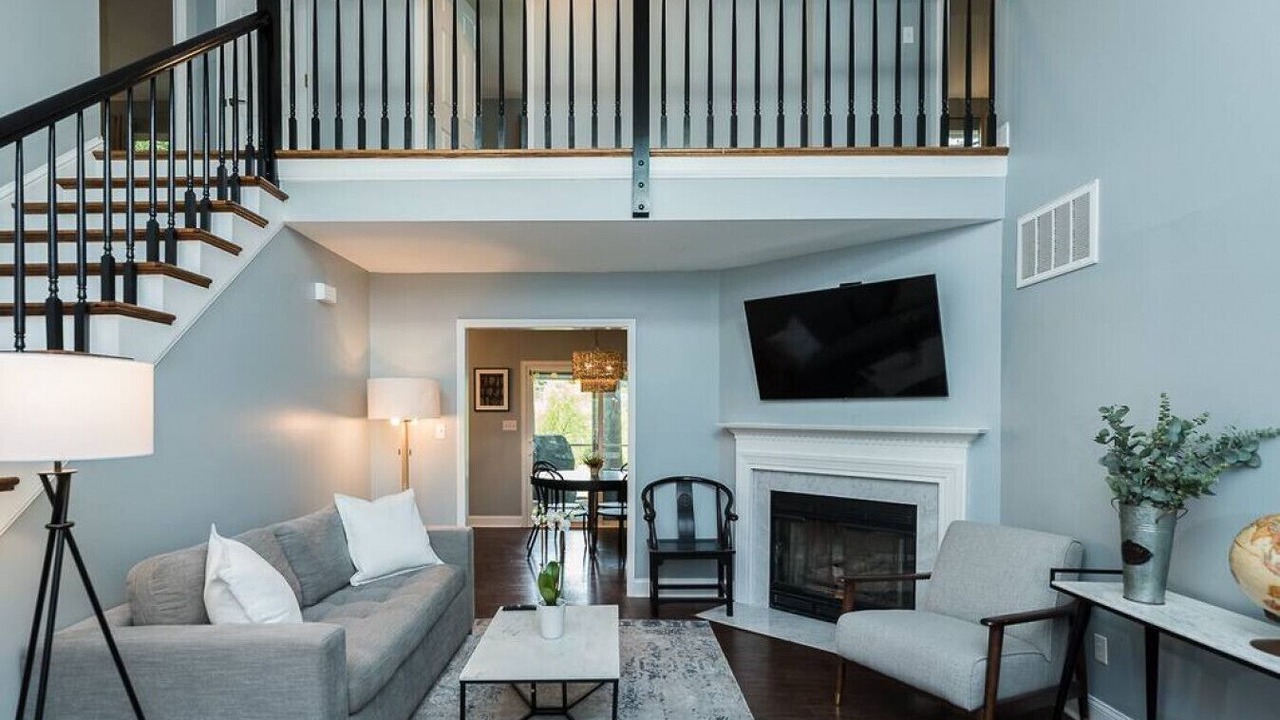 Photo of Livingroom in Chapel Hill