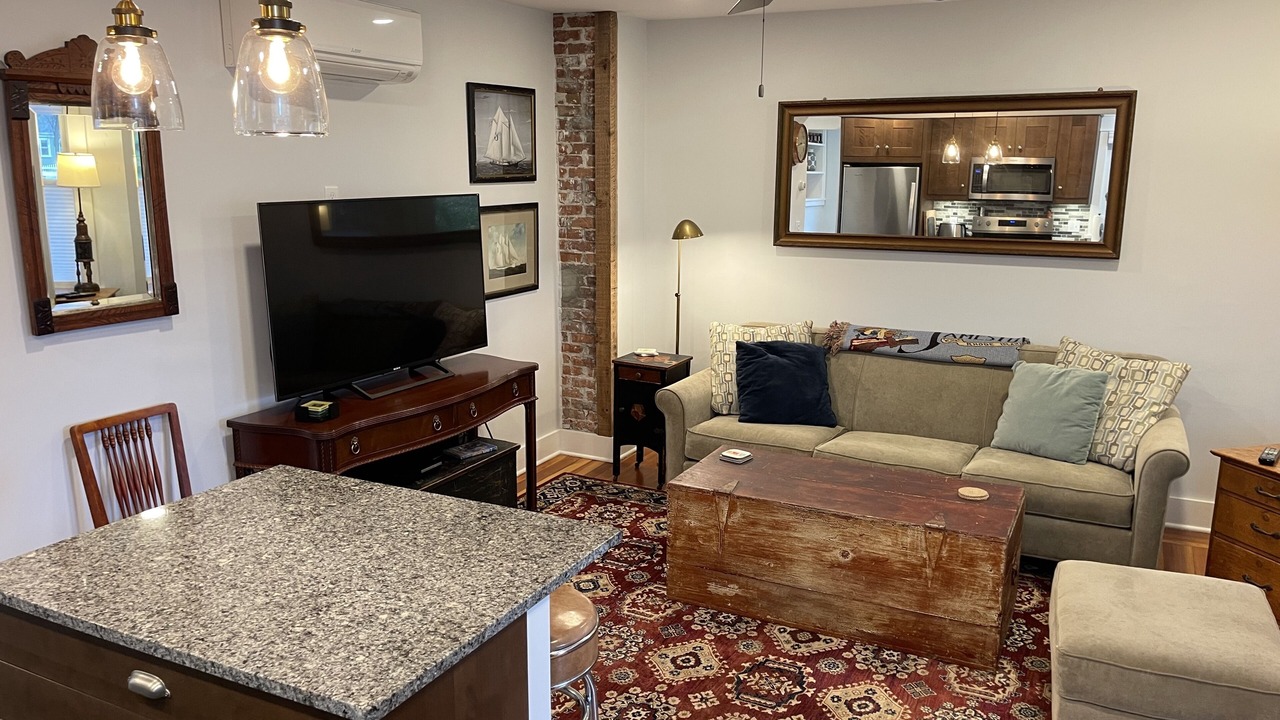 Photo of Livingroom in Jamestown